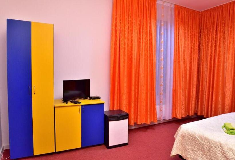 غرفة قياسية, Pensiunea La Safari