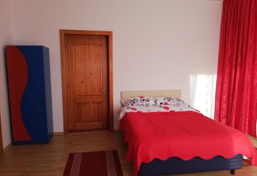 غرفة قياسية, Pensiunea La Safari