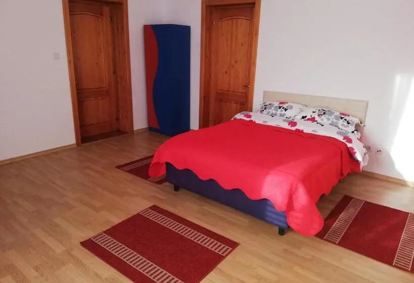 اتاق استاندارد, Pensiunea La Safari