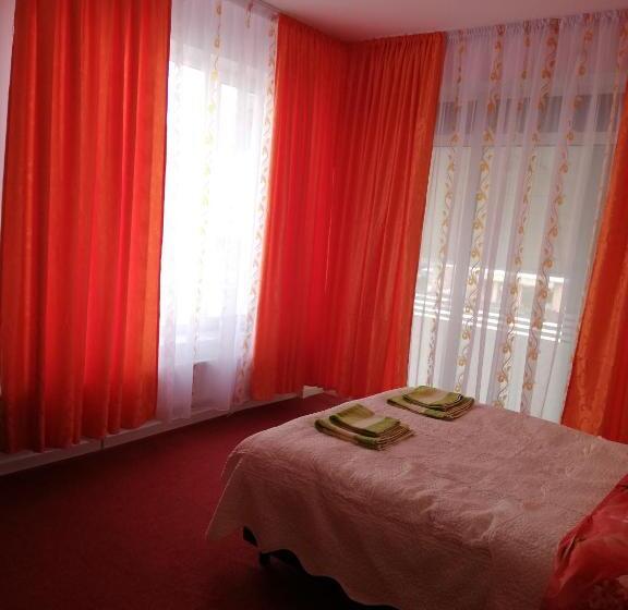 غرفة قياسية, Pensiunea La Safari