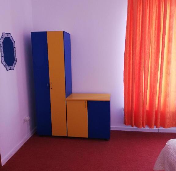 غرفة قياسية, Pensiunea La Safari