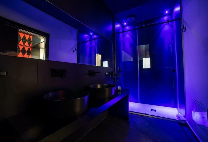 اتاق لوکس, Maximum Hub Suite&spa