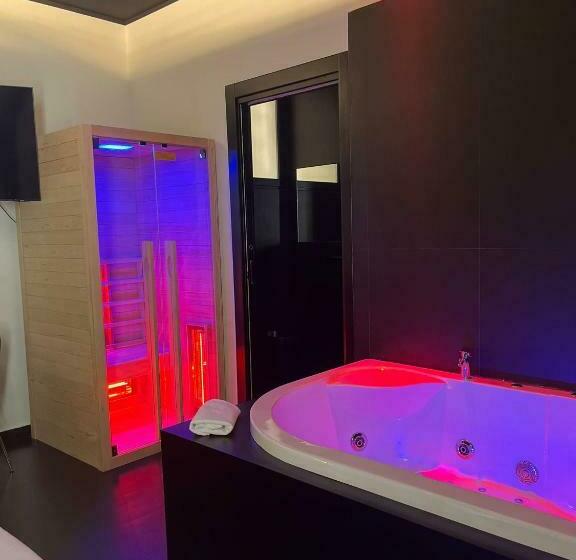 اتاق لوکس, Maximum Hub Suite&spa