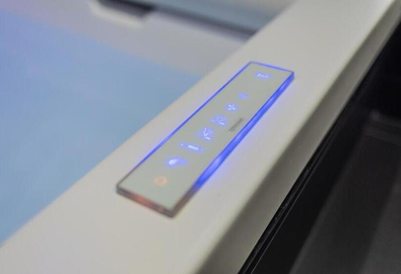 اتاق استاندارد با تخت بزرگ, Maximum Hub Suite&spa