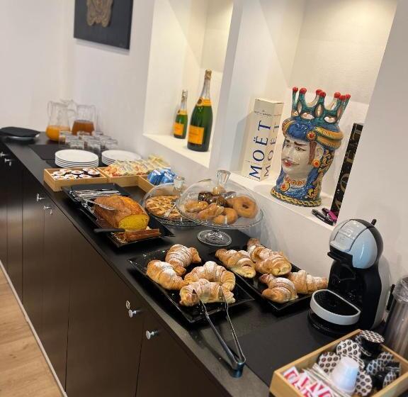 اتاق استاندارد با تخت بزرگ, Maximum Hub Suite&spa