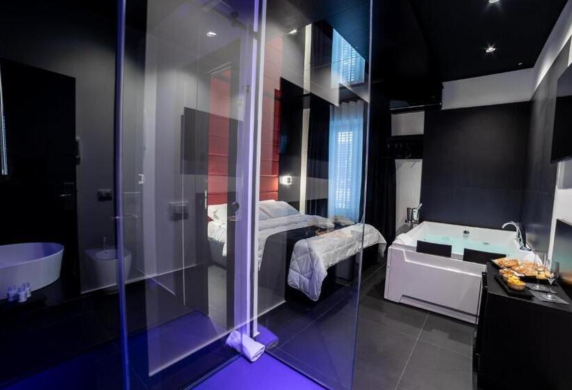 اتاق استاندارد با تخت بزرگ, Maximum Hub Suite&spa