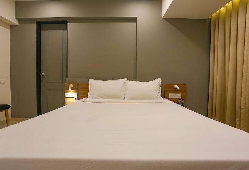 חדר דלוקס, Townhouse Somani