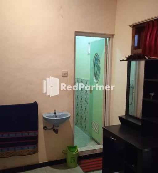 이코노미 룸, Gebby Homestay Bromo Redpartner