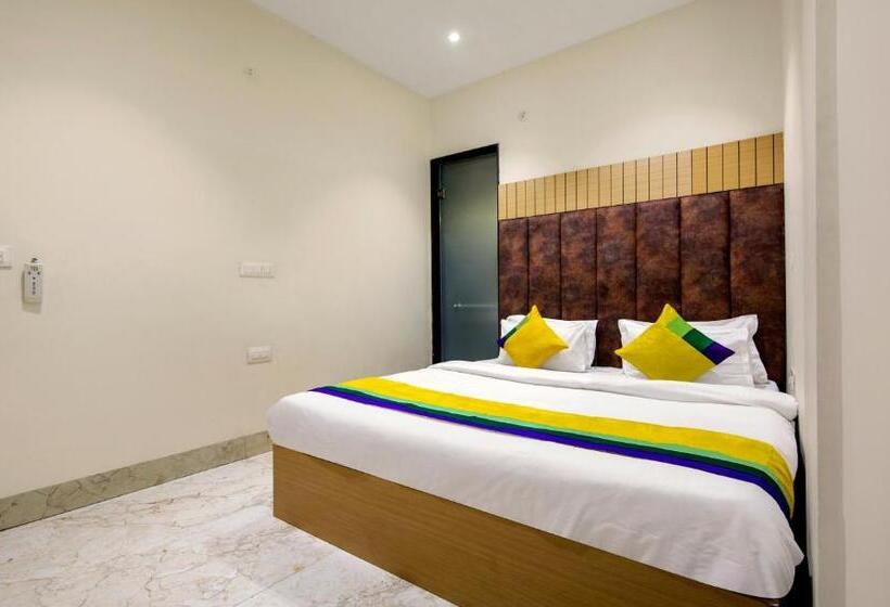 חדר אקונומי, Itsy Hotels Sehdev Residency, Near Golden Temple