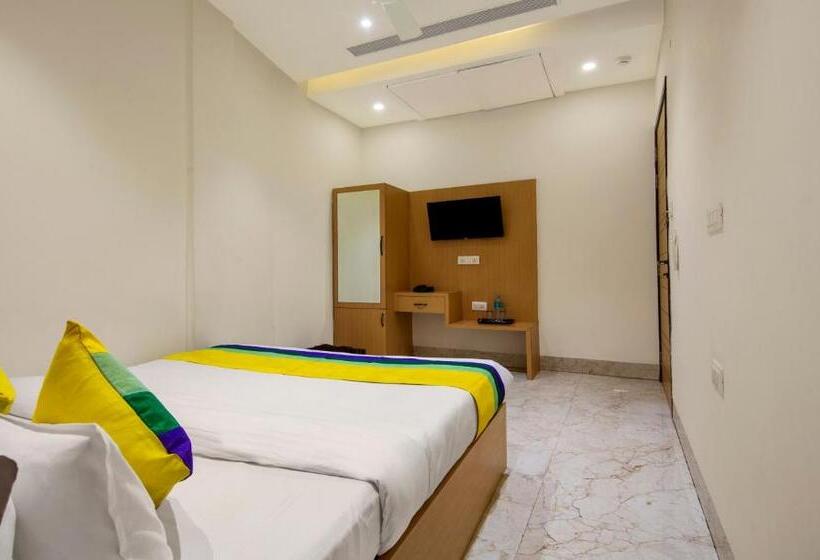 חדר אקונומי, Itsy Hotels Sehdev Residency, Near Golden Temple