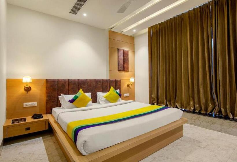 חדר דלוקס, Itsy Hotels Sehdev Residency, Near Golden Temple