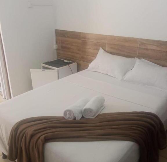 חדר בסיסי לשלושה, Pousada Iapôi