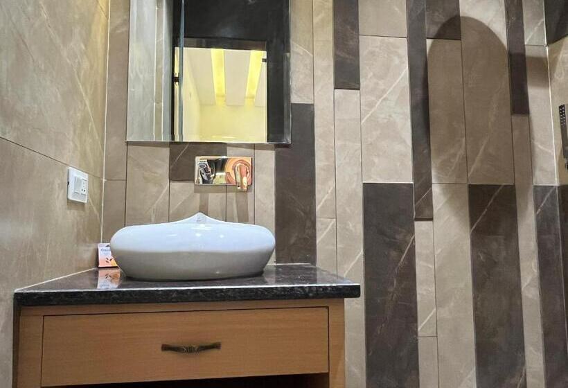 חדר דלוקס, Itsy Hotels Sehdev Residency, Near Golden Temple