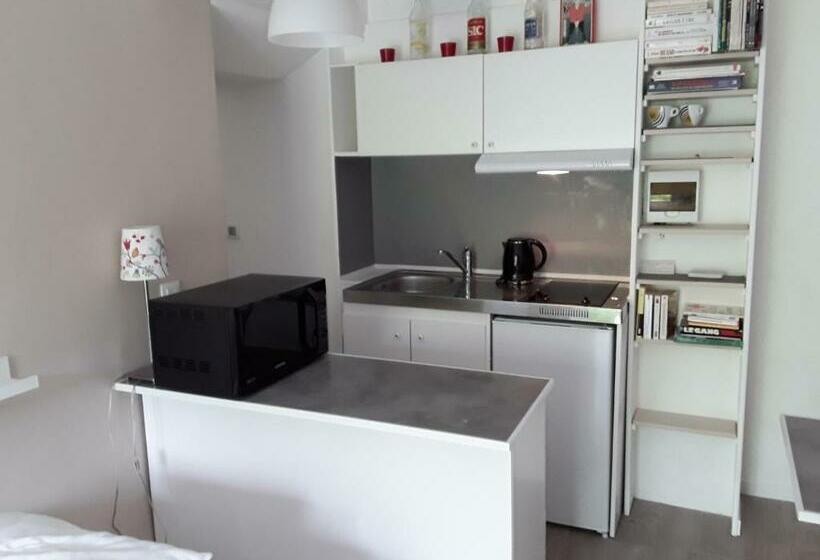 ガーデンビュースタンダードルーム, Studio Du Sentier Des Ocres