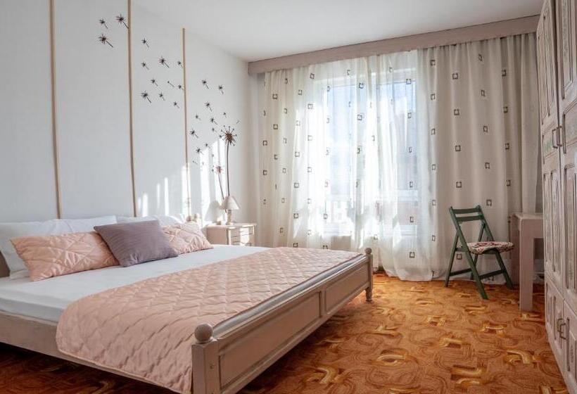 Номер Стандарт, къща за гости арт хаус   юг/ Art House   South