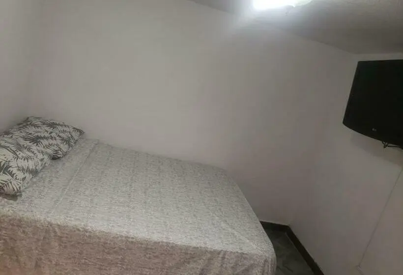 スタンダードシングルルーム, Hostal Hollywood Inn Ii
