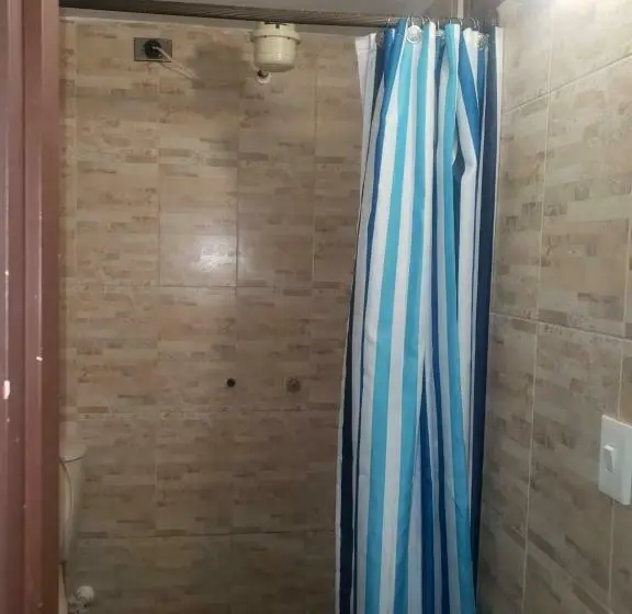スタンダードシングルルーム, Hostal Hollywood Inn Ii