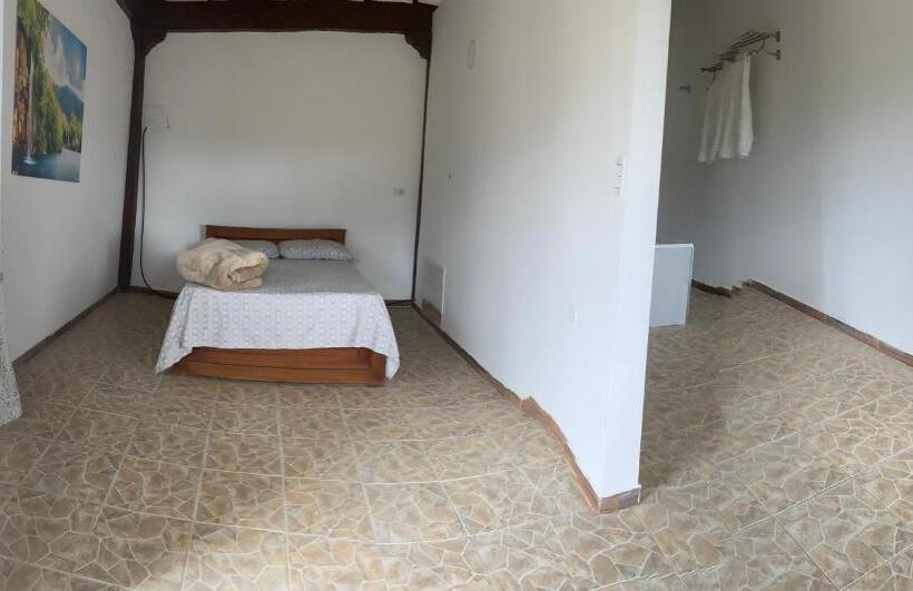 Номер Стандарт с Гидромассажем, Hostal Hollywood Inn Ii