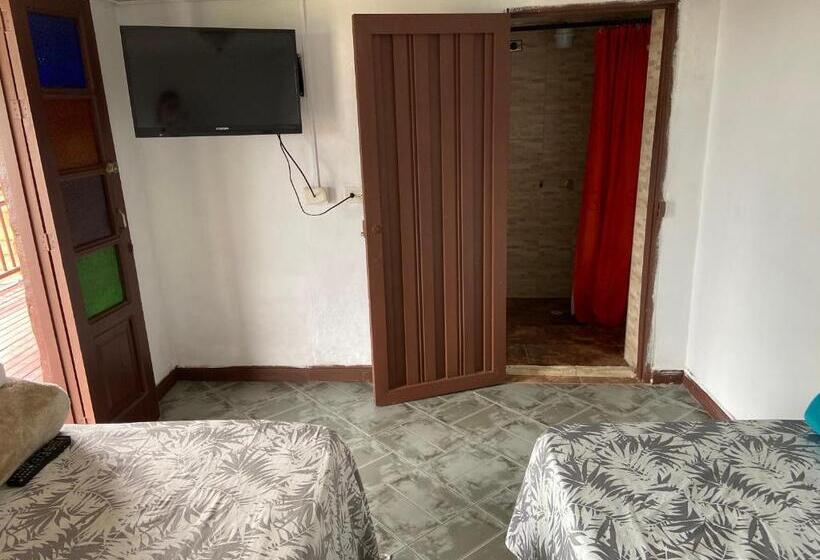 اتاق استاندارد, Hostal Hollywood Inn Ii