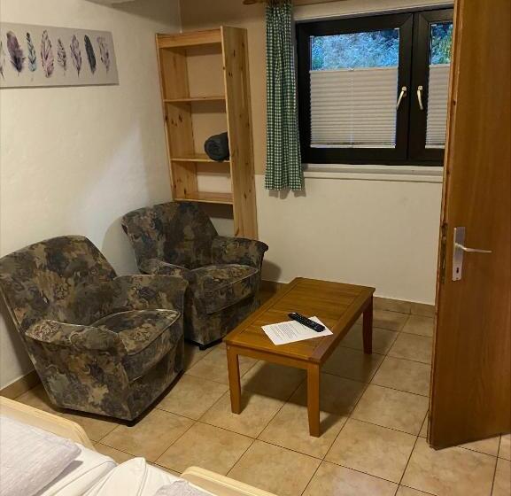 标准工作室, Molltaler Appartements En B&b