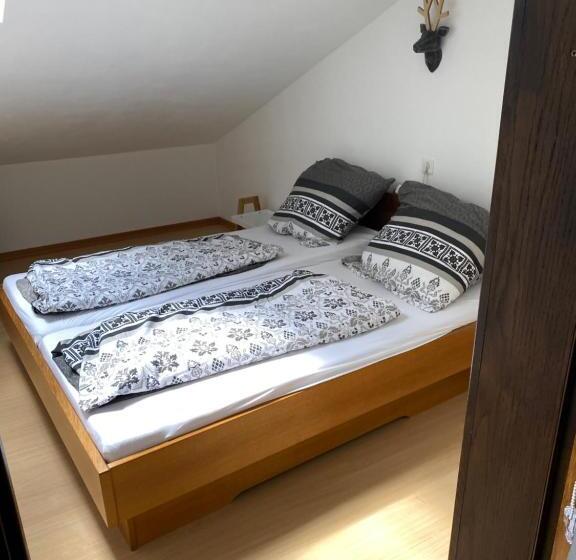 Апартаменты 4 Спальни, Molltaler Appartements En B&b