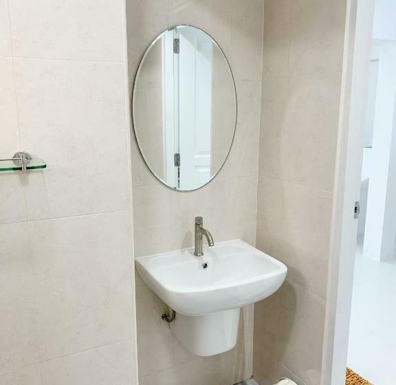 Casa 1 Quarto, Bannsukta