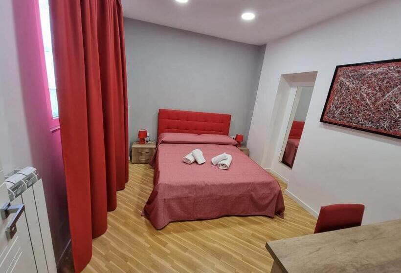 اتاق استاندارد سه نفره, Barbaja Suites In Street Toledo 205