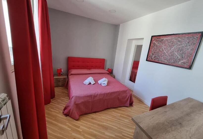 اتاق استاندارد سه نفره, Barbaja Suites In Street Toledo 205