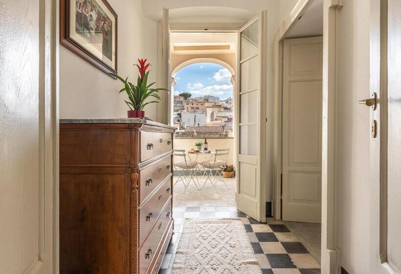 Номер Deluxe Вид на Горы, Palazzo Cherchi