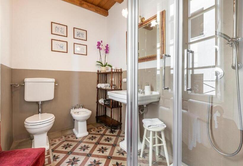 חדר דלוקס עם נוף להרים, Palazzo Cherchi