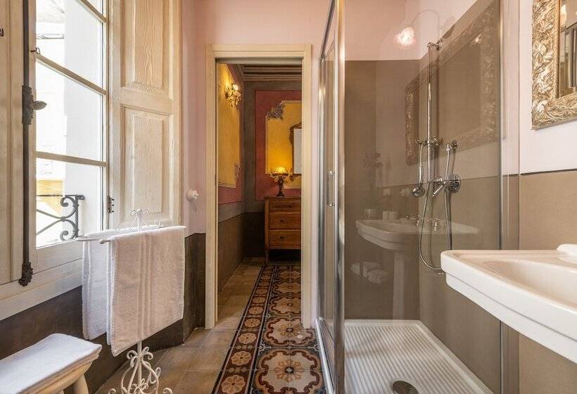 חדר דלוקס, Palazzo Cherchi