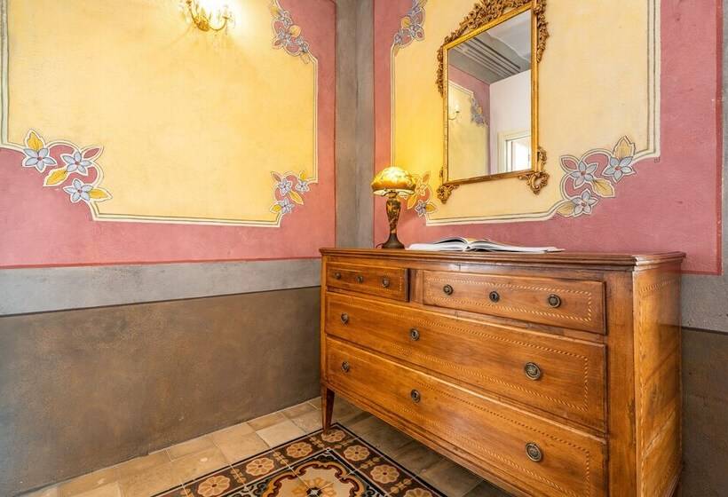 Номер Deluxe, Palazzo Cherchi