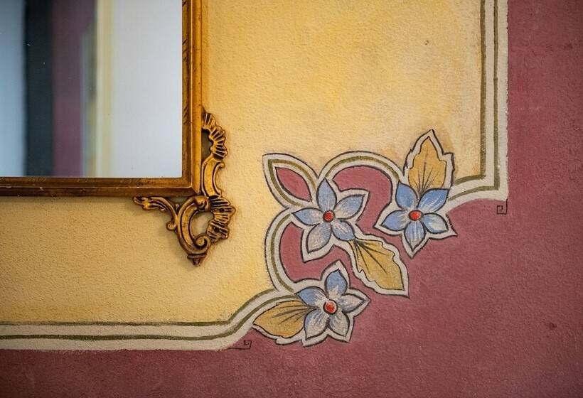 اتاق لوکس, Palazzo Cherchi