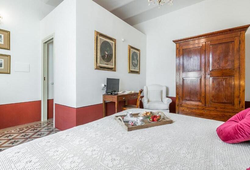 חדר דלוקס עם נוף להרים, Palazzo Cherchi