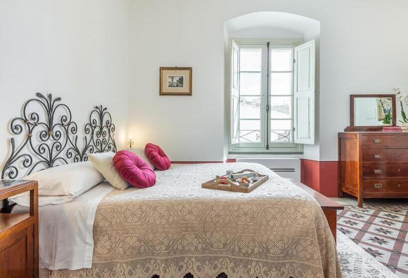 Номер Deluxe Вид на Горы, Palazzo Cherchi