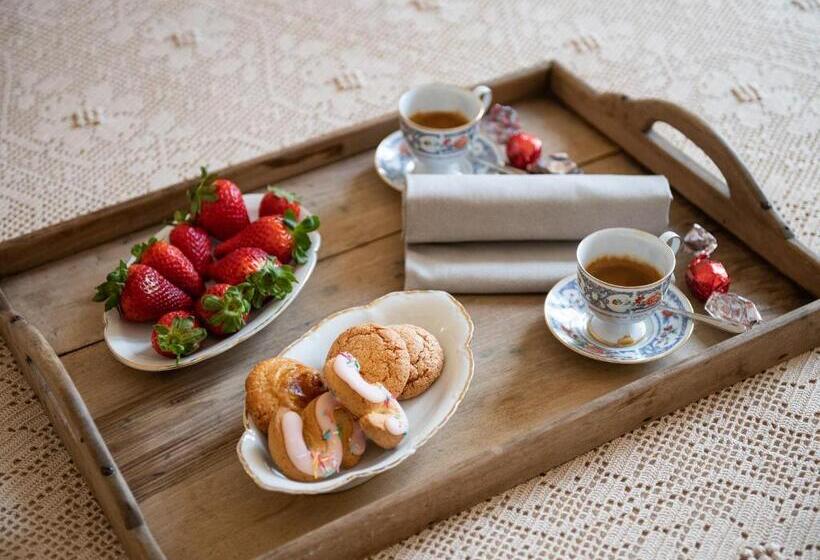 חדר דלוקס עם נוף להרים, Palazzo Cherchi