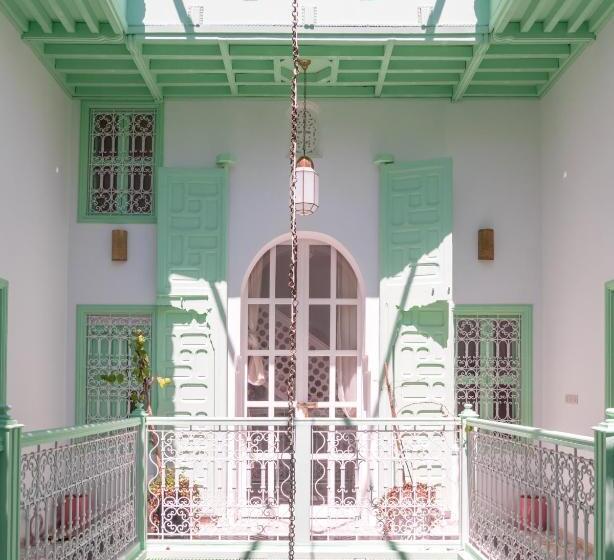 سوییت سوپریور, Riad Dar Rabiaa