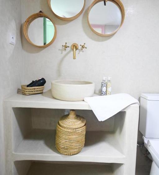 سوییت سوپریور, Riad Dar Rabiaa