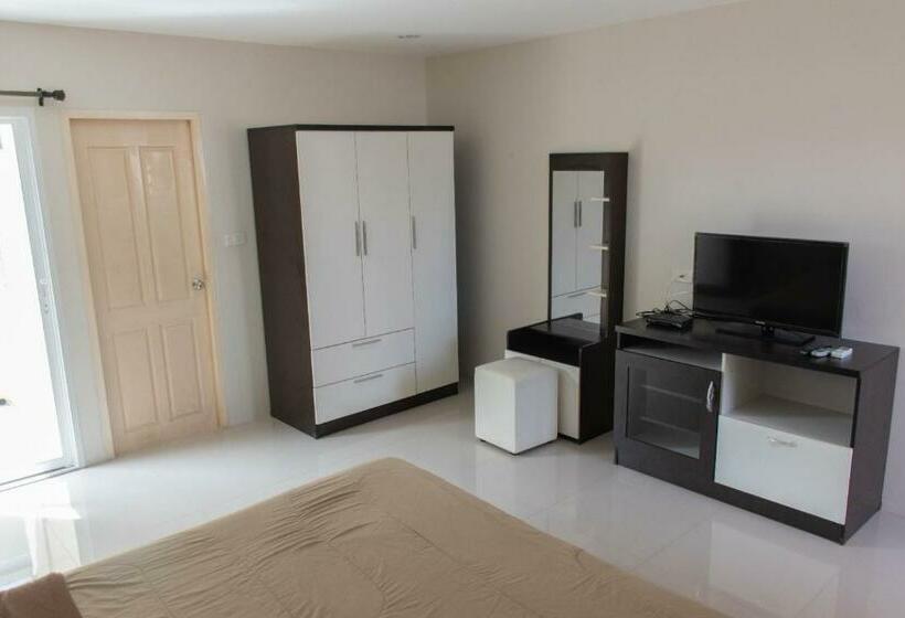 Quarto Deluxe, Suree Place Hostel