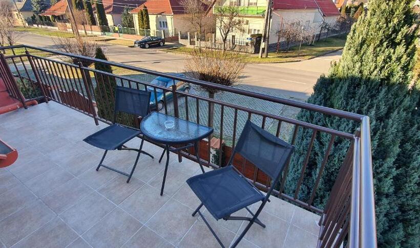 סוויטה משפחתית, Aqua Oazis Apartman