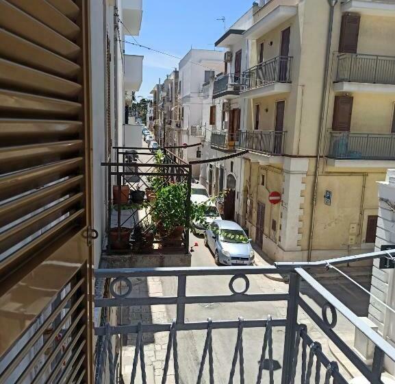 Családi Szoba, Bianco 900