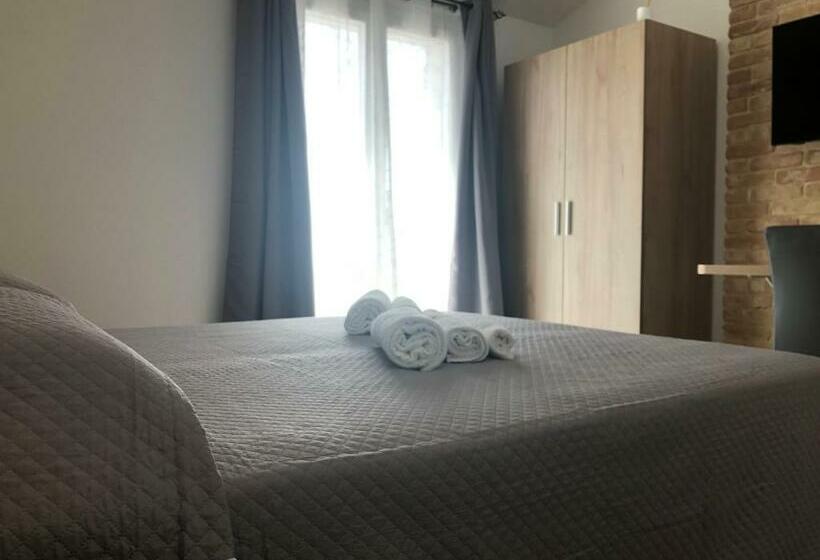 חדר סטנדרט עם מרפסת, Affittacamere Su Caboni