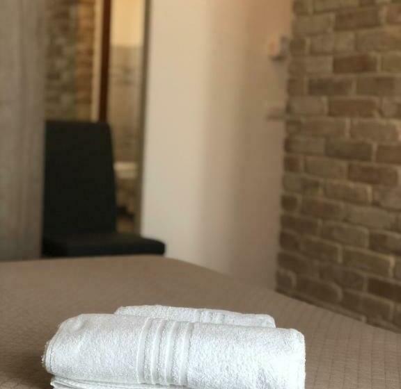 חדר סטנדרט עם מרפסת, Affittacamere Su Caboni