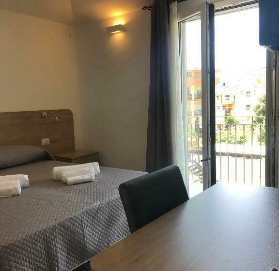 חדר סטנדרט עם מרפסת, Affittacamere Su Caboni