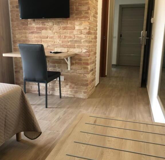 חדר סטנדרט עם מרפסת, Affittacamere Su Caboni