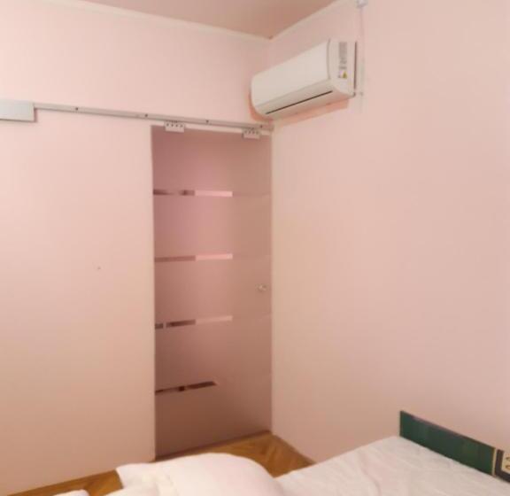 اتاق لوکس, Balogh Vendegház