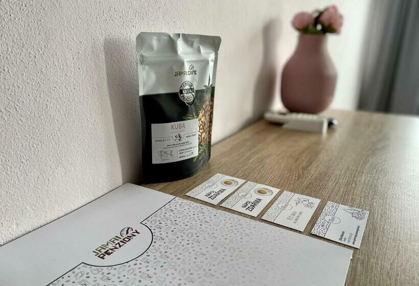 带阳台标准四人间, Penzion U Přehrady