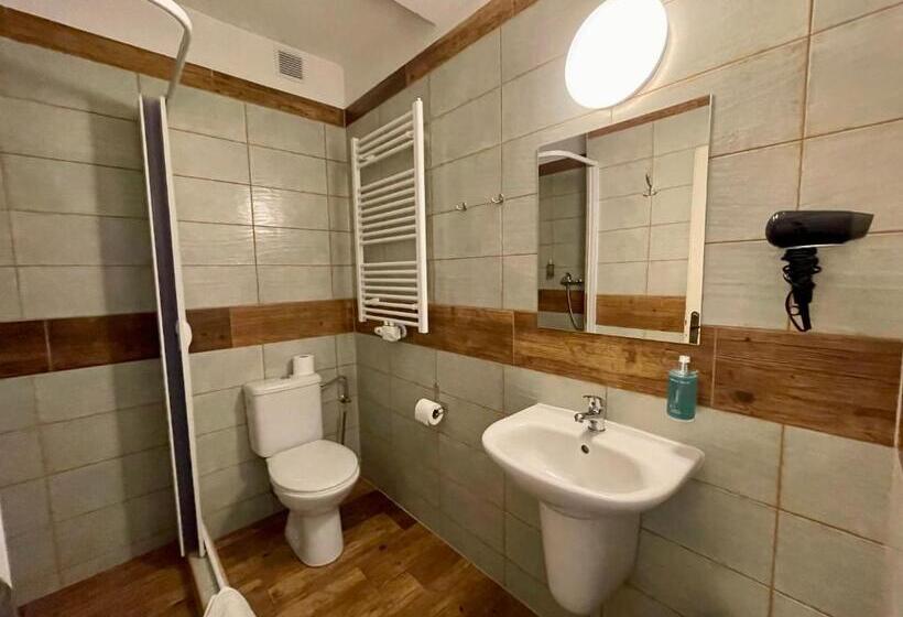 四人标准间, Penzion U Přehrady