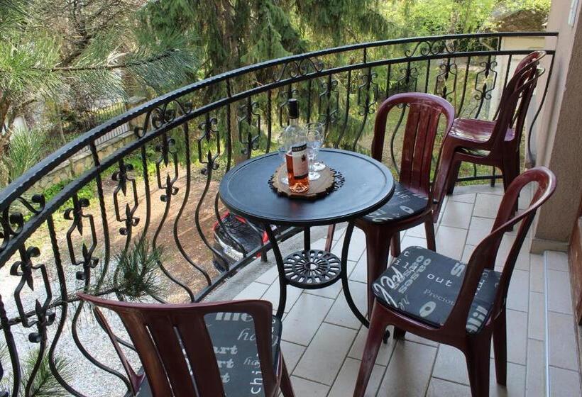 침실 1개 발코니 아파트, Vicze Apartmanház