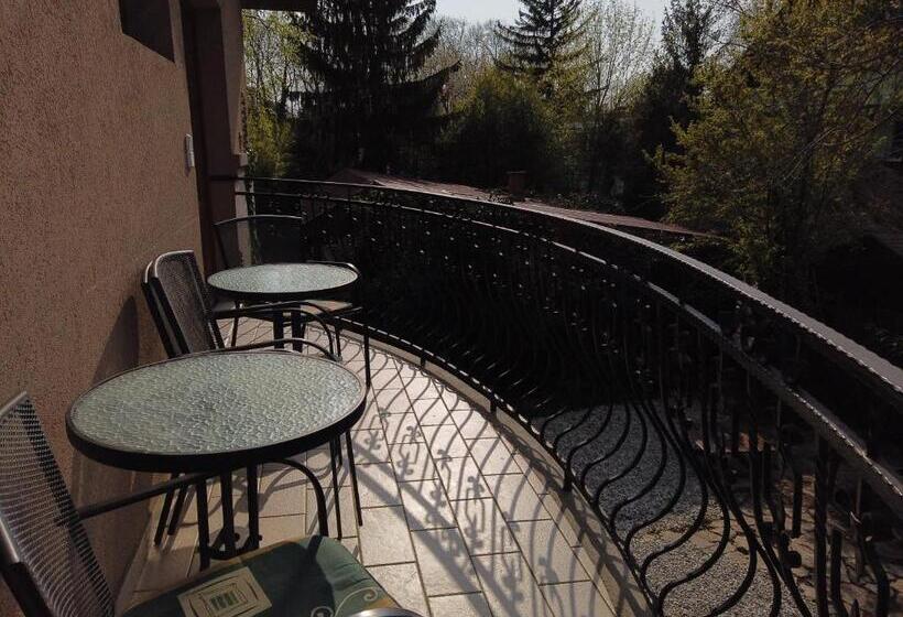 آپارتمان 2 خوابه, Vicze Apartmanház